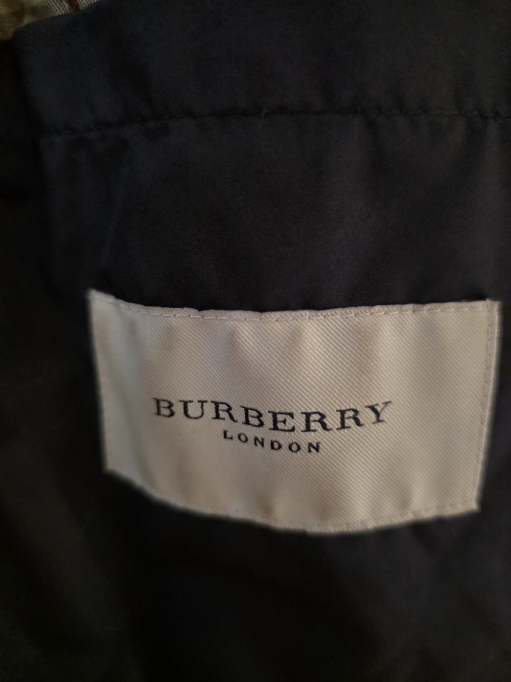 The Classic Burberry Black Quilted Jacket with Signature Check Cuffs - Picture 3 of 9